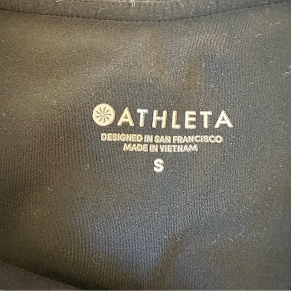 Athleta Salutation Black Capri Leggings Size: Small - Picture 4 of 9